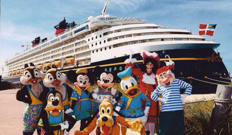 La Magia de Disney Cruise Line